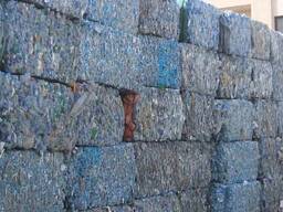 Pet bottle scrap